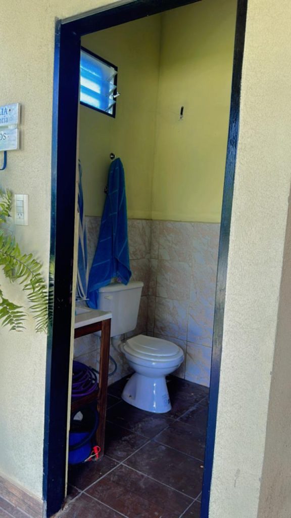 Quincho con 2 dormis,piscina,parrilla horno a leña. Exelente estado!