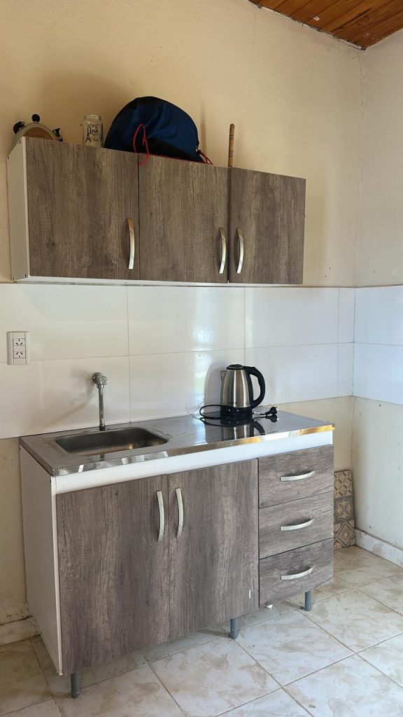 Quincho con 2 dormis,piscina,parrilla horno a leña. Exelente estado!