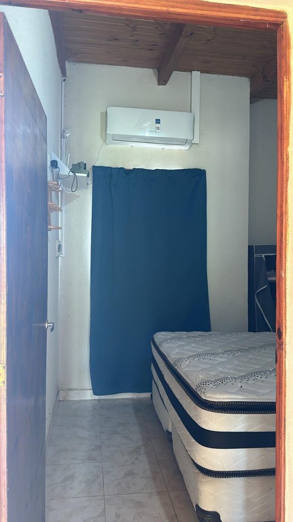 Quincho con 2 dormis,piscina,parrilla horno a leña. Exelente estado!