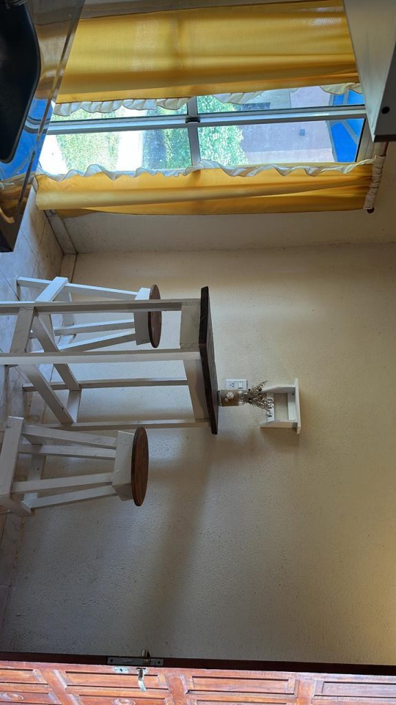 Quincho con 2 dormis,piscina,parrilla horno a leña. Exelente estado!