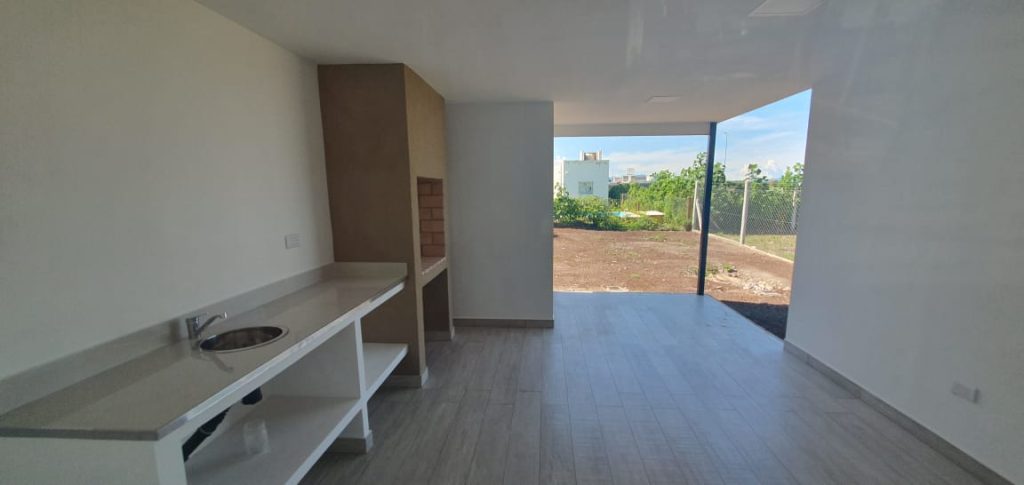 VENDO A ESTRENAR EN URBANIZACION EKO DISTRITO