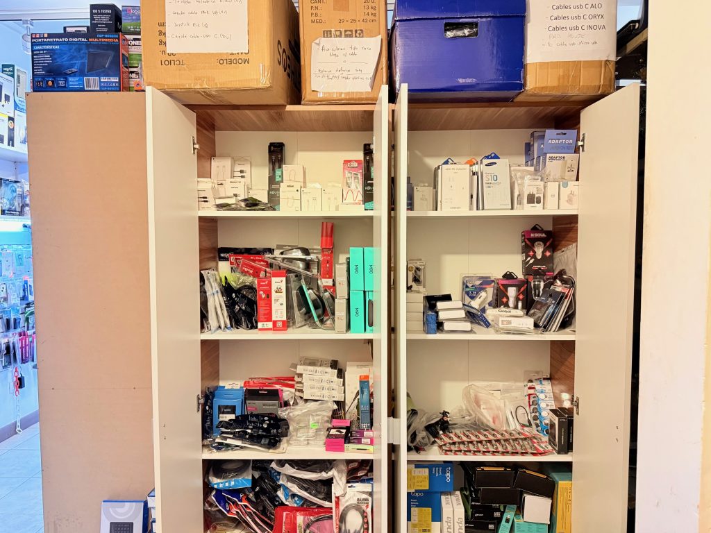 Vendo Fondo de comercio - Rubro Computacion/ Electronica