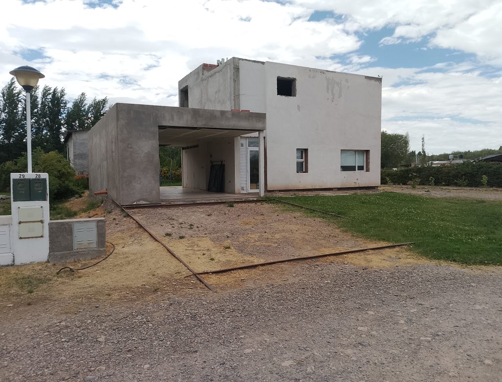 Casa con varios niveles de avance