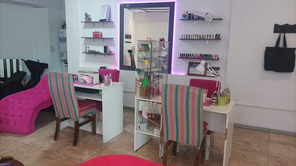 Vendo fondo de comercio Estética & peluquería