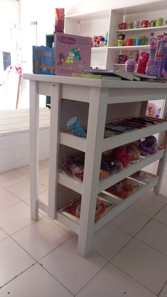 Se vende fondo de comercio rubro juguetería/libreria