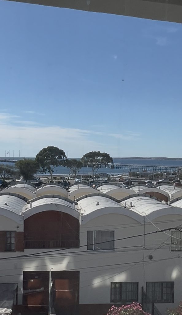 Departamento de tres ambientes en venta con linda vista al mar