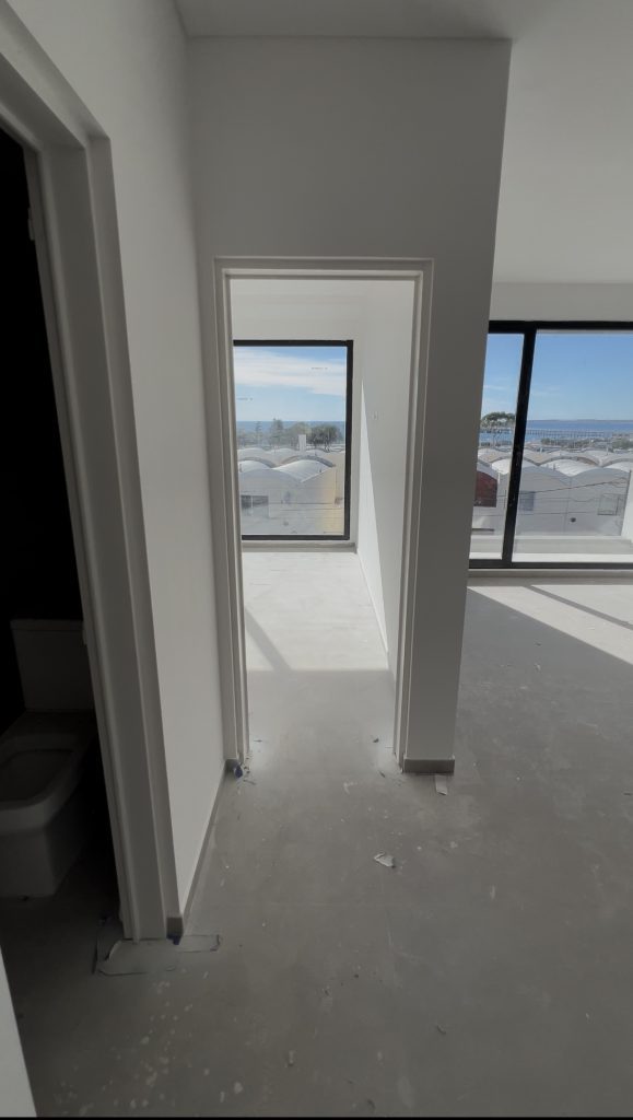 Departamento de tres ambientes en venta con linda vista al mar