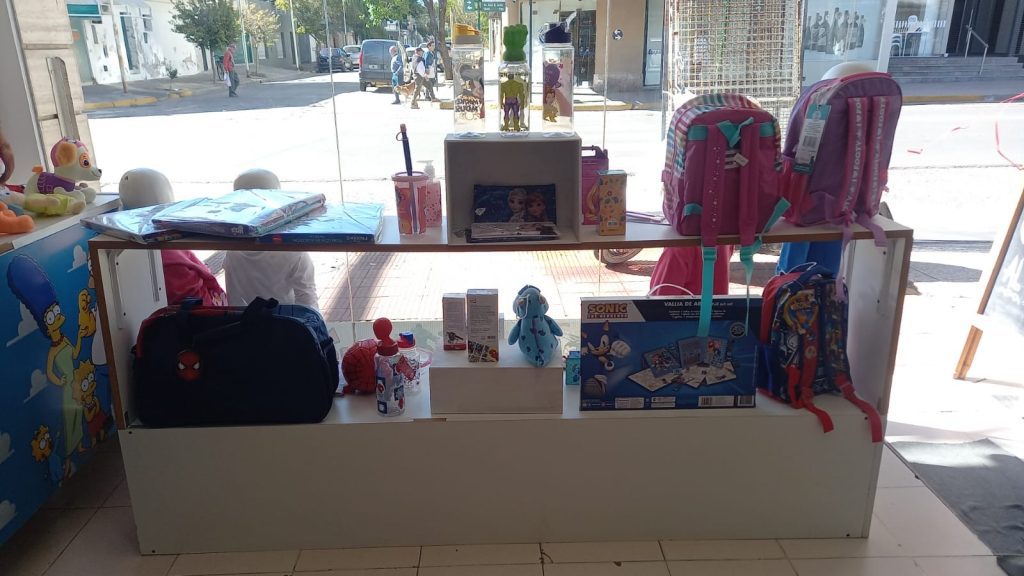 Se vende fondo de comercio rubro juguetería/libreria