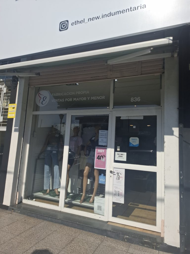 Excelente oportunidad! venta de marca, 4 años de antiguedad. Indumentaria Fem