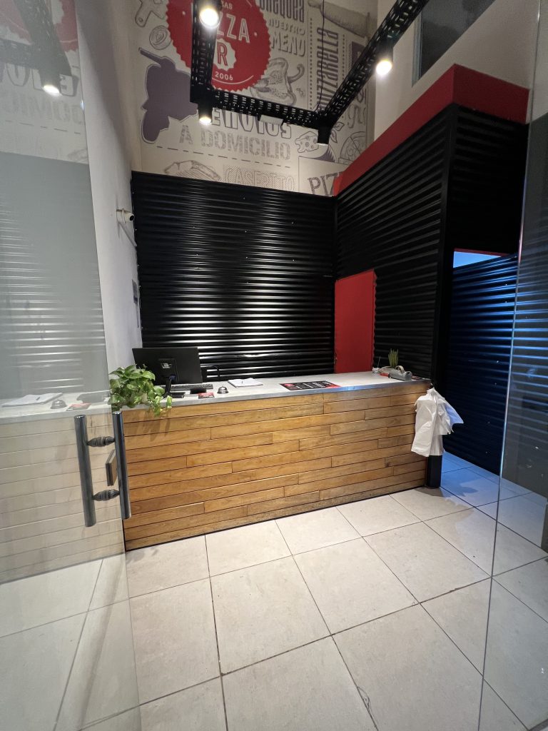 Pizzería y bar - FONDO DE COMERCIO ( 2 comercios unificados)