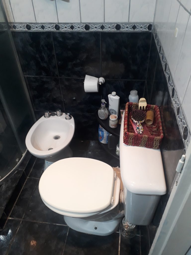 Casa 2 Plantas. Apto 2 familias ó Profesional.