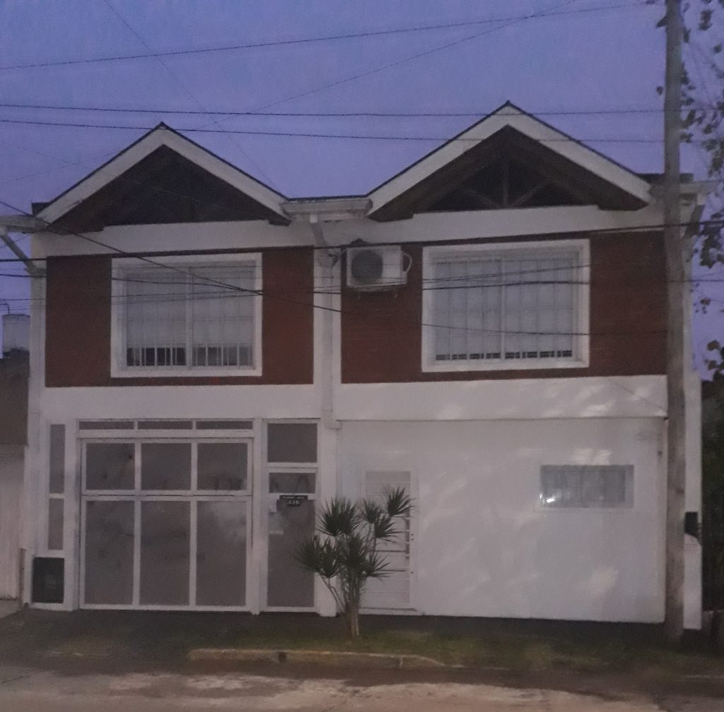 Casa 2 Plantas. Apto 2 familias ó Profesional.