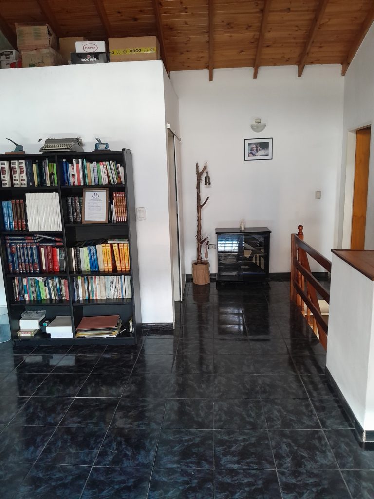 Casa 2 Plantas. Apto 2 familias ó Profesional.