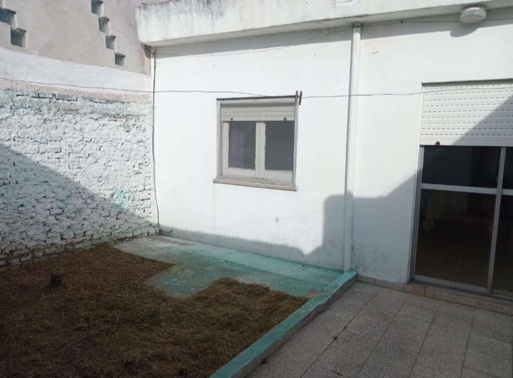 DUEÑO VENDE CASA EN QUILMES OESTE