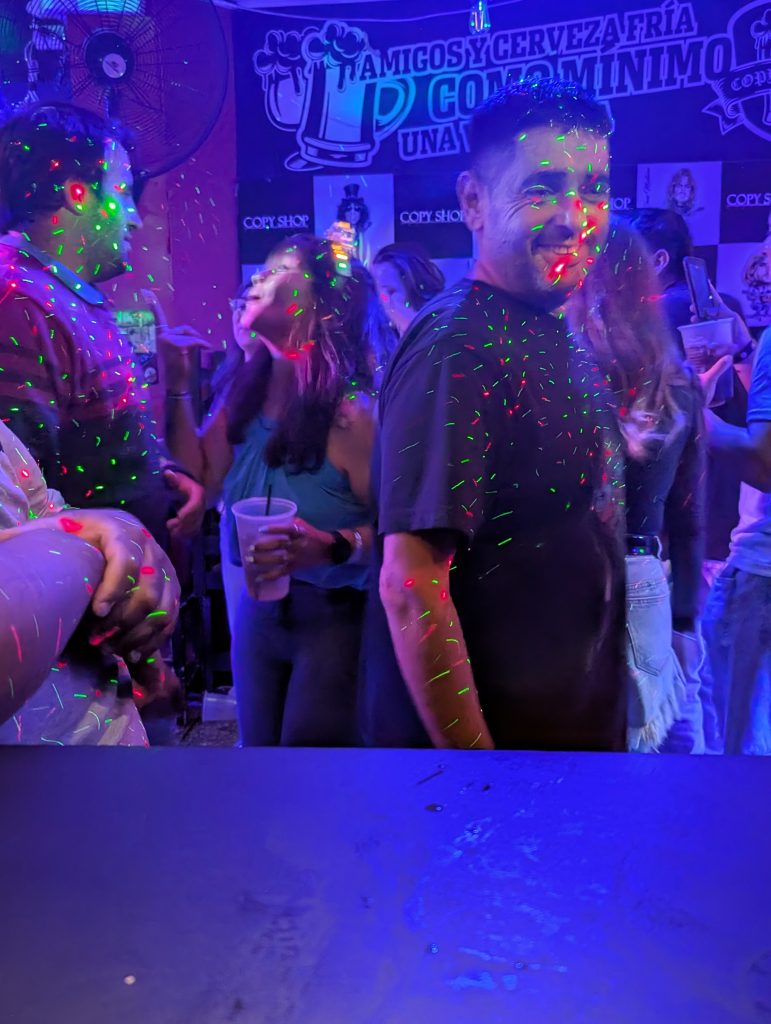 Vendo fondo de comercio, resto bar