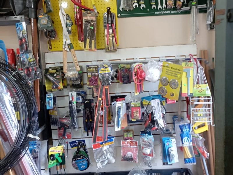 Vendo permuto fondo de comercio rubro ferreteria