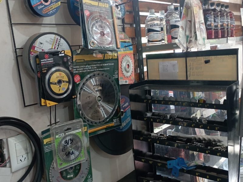 Vendo permuto fondo de comercio rubro ferreteria