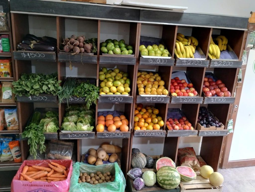 Vendo Fondo de Comercio Verduleria y Almacen Saludable - Por viaje