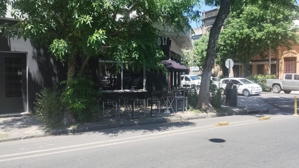 Venta fondo de comercio de bar, cafetería y cervecería en Pichincha,habilitación