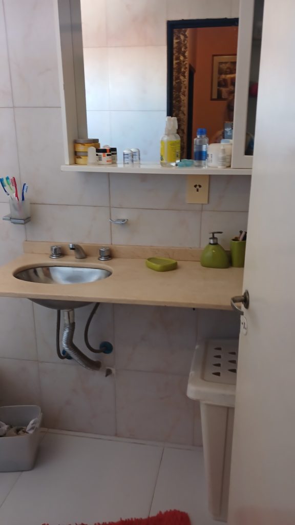 Vendo Casa inmejorable ubicación. A media cuadra bulevar piacentini