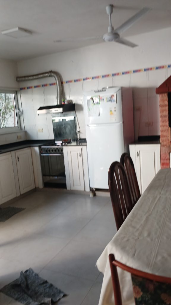 Vendo Casa inmejorable ubicación. A media cuadra bulevar piacentini