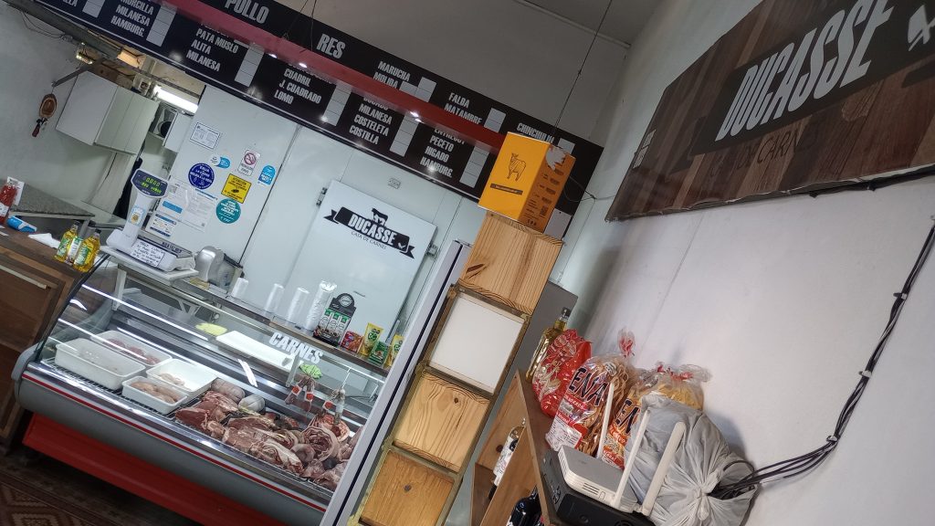 Carnicería fiambrería vendo o permuto