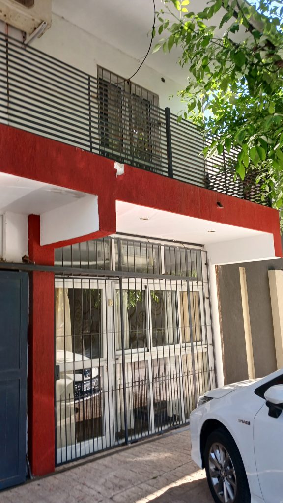 Vendo Casa inmejorable ubicación. A media cuadra bulevar piacentini