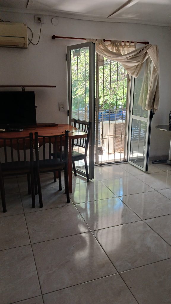 Vendo Casa inmejorable ubicación. A media cuadra bulevar piacentini