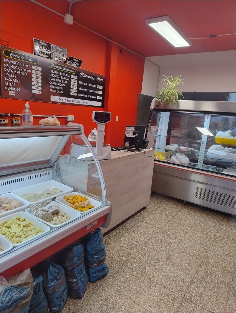 VENDO O PERMUTO FONDO DE COMERCIO RUBRO POLLERÍA O FIAMBRERÍA