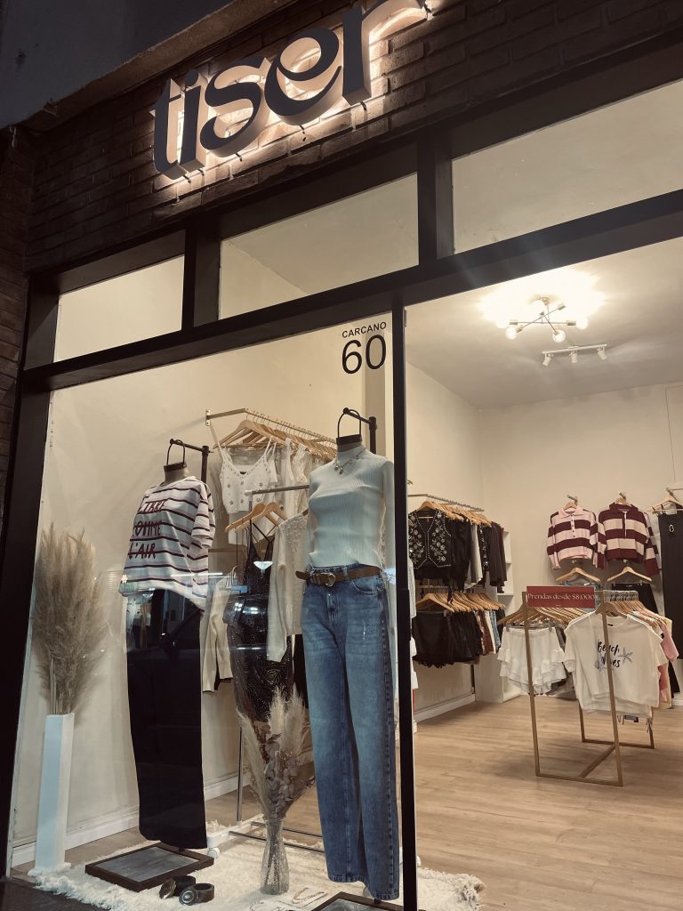 Vendo Fondo de comercio. Indumentaria y accesorios Centro Carlos Paz