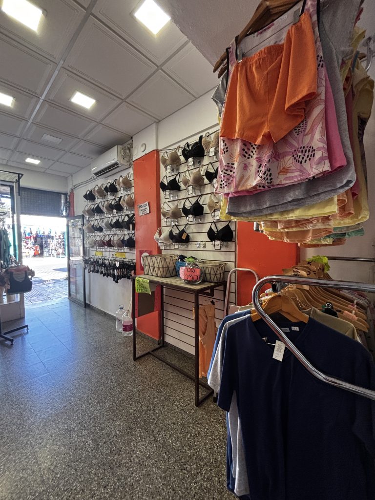 VENDO LENCERIA CON 18 AÑOS DE ANTIGUEDAD