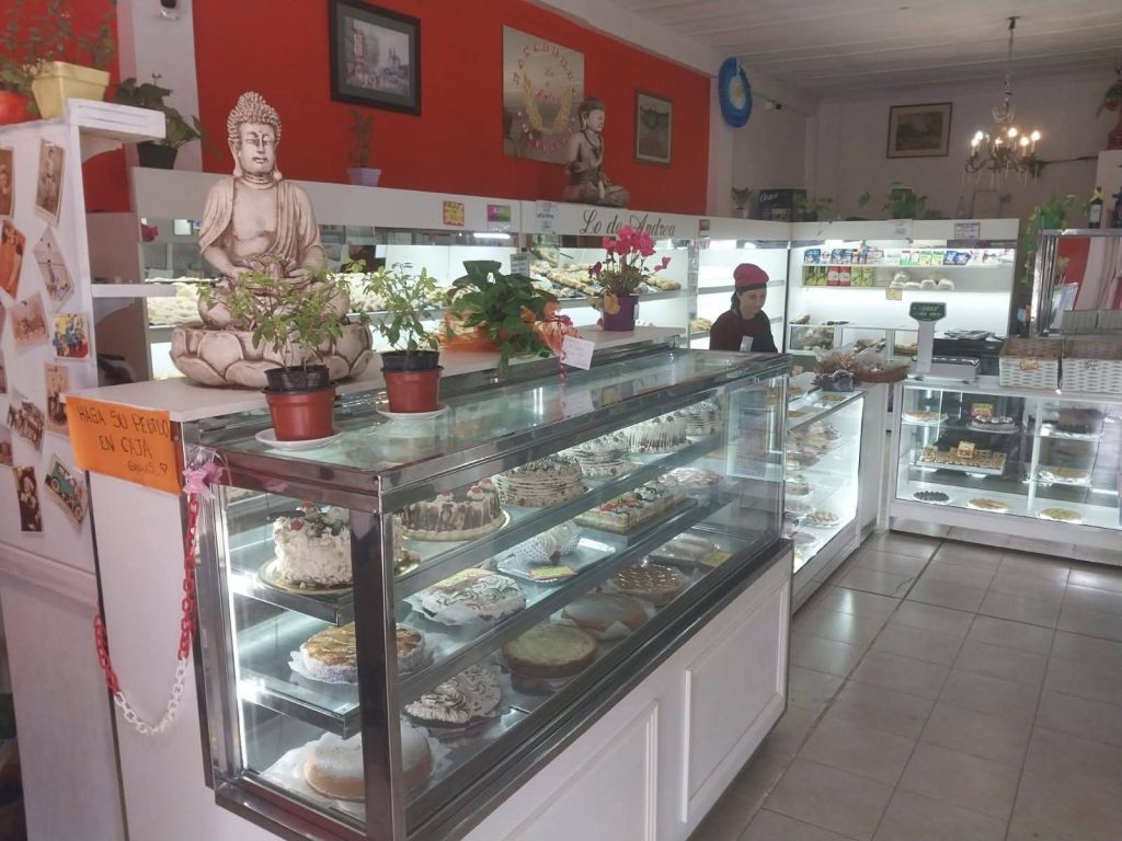 OPORTUNIDAD ÚNICA. Vendo fondo de comercio, panadería y confitería. EQUIPADISIMA