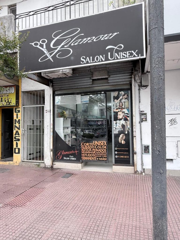 Vendo fondo de comercio , peluquería unisex ,con 7 años de antigüedad.