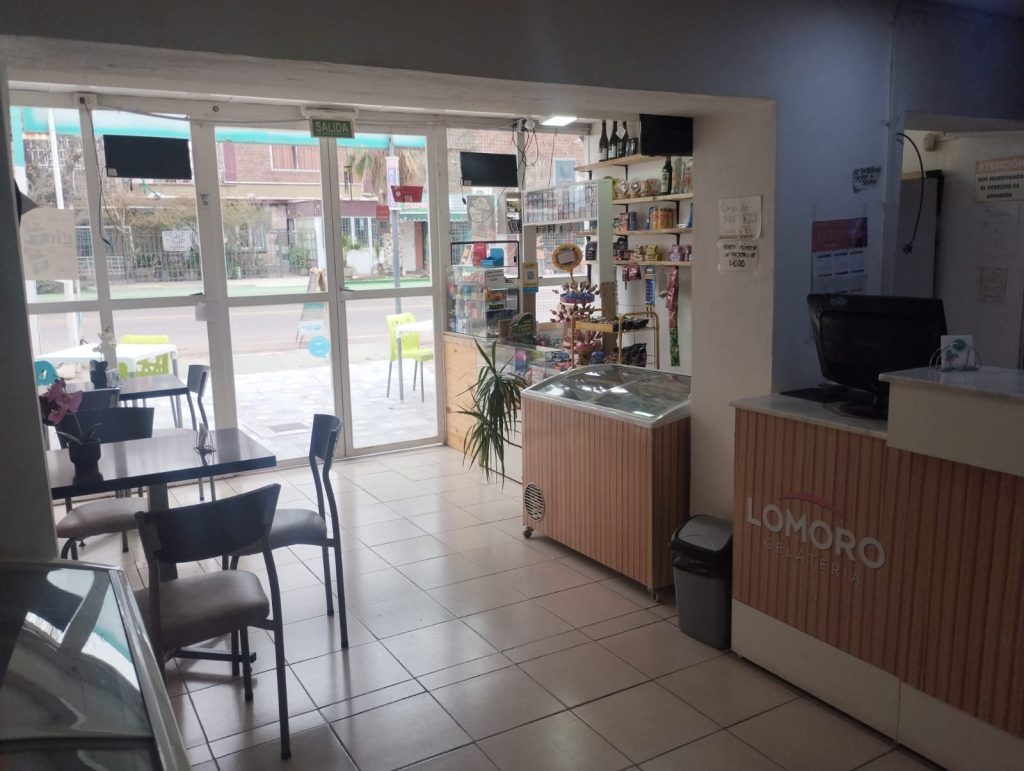 Cafeteria, heladeria y kiosco