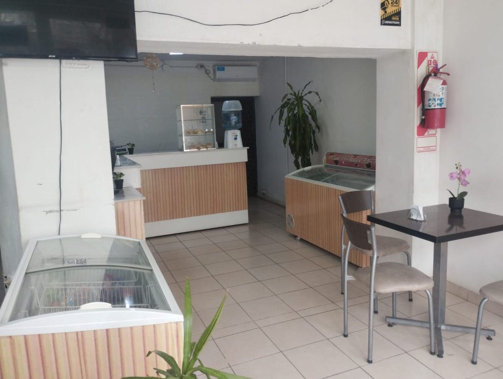 Cafeteria, heladeria y kiosco