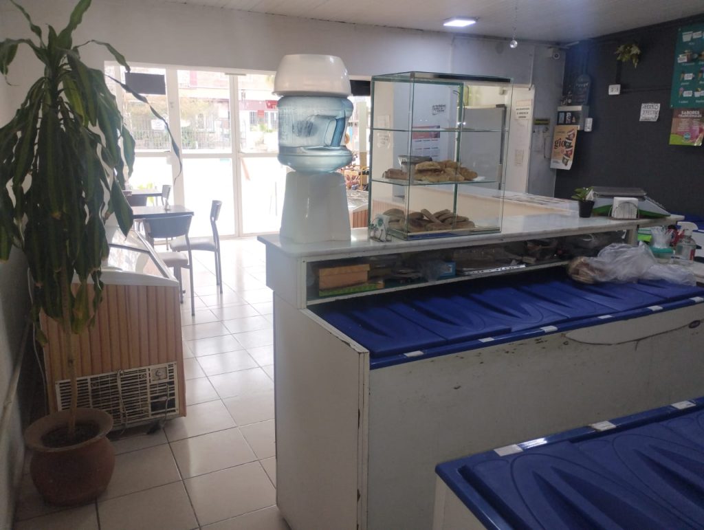 Cafeteria, heladeria y kiosco