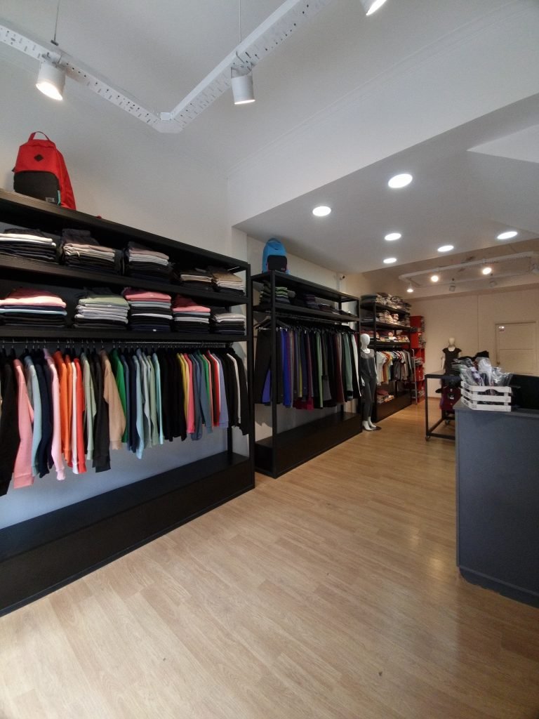 INDUMENTARIA DEPORTIVA - WINKEL