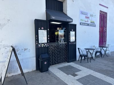 VENDO FONDO DE COMERCIO BAR, ESPACIO CULTURAL, CAFE AL PASO