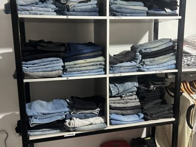 Vendo indumentaria masculina y mobiliario