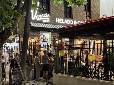 Heladeria y Cafetería