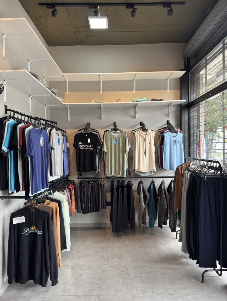 Vendo fondo de comercio indumentaria deportiva