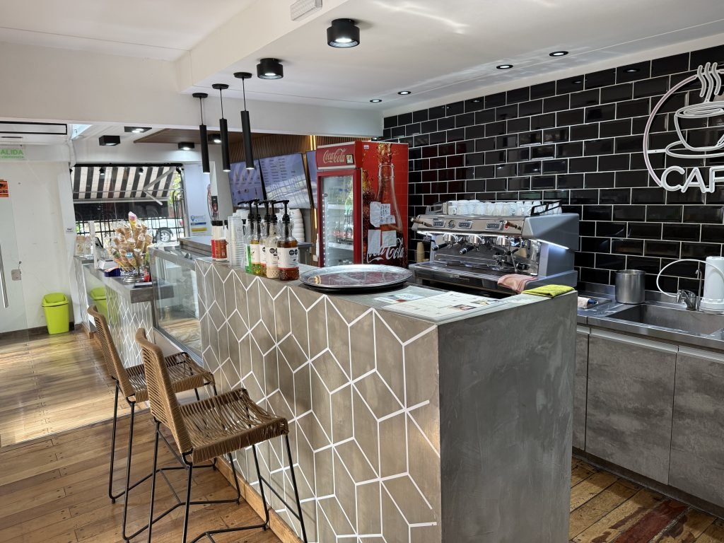 Heladeria y Cafetería