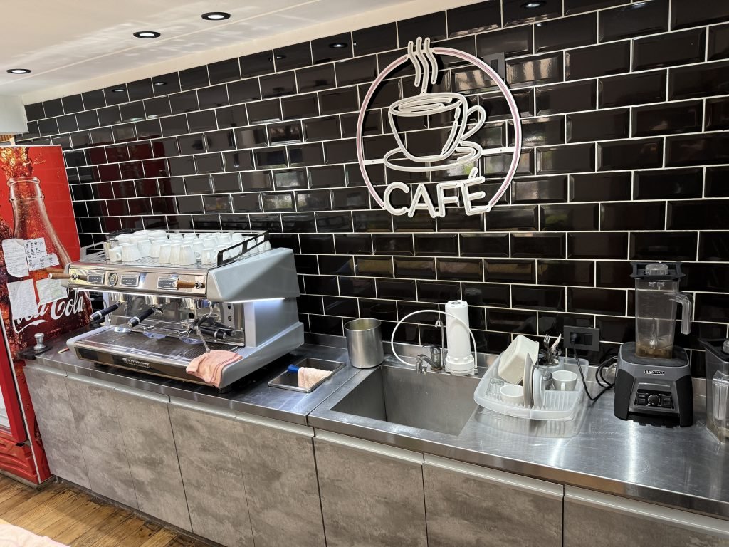 Heladeria y Cafetería