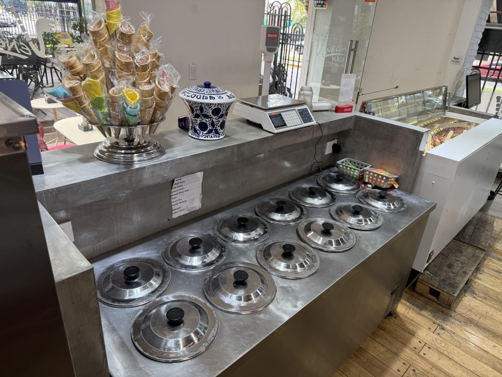 Heladeria y Cafetería