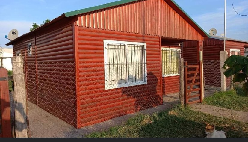 Terreno con 3 casas en Los Charruas Concordia