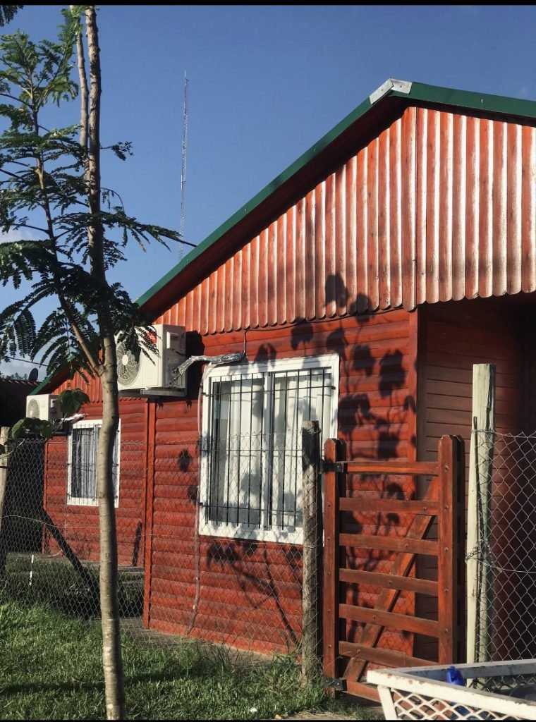 Terreno con 3 casas en Los Charruas Concordia