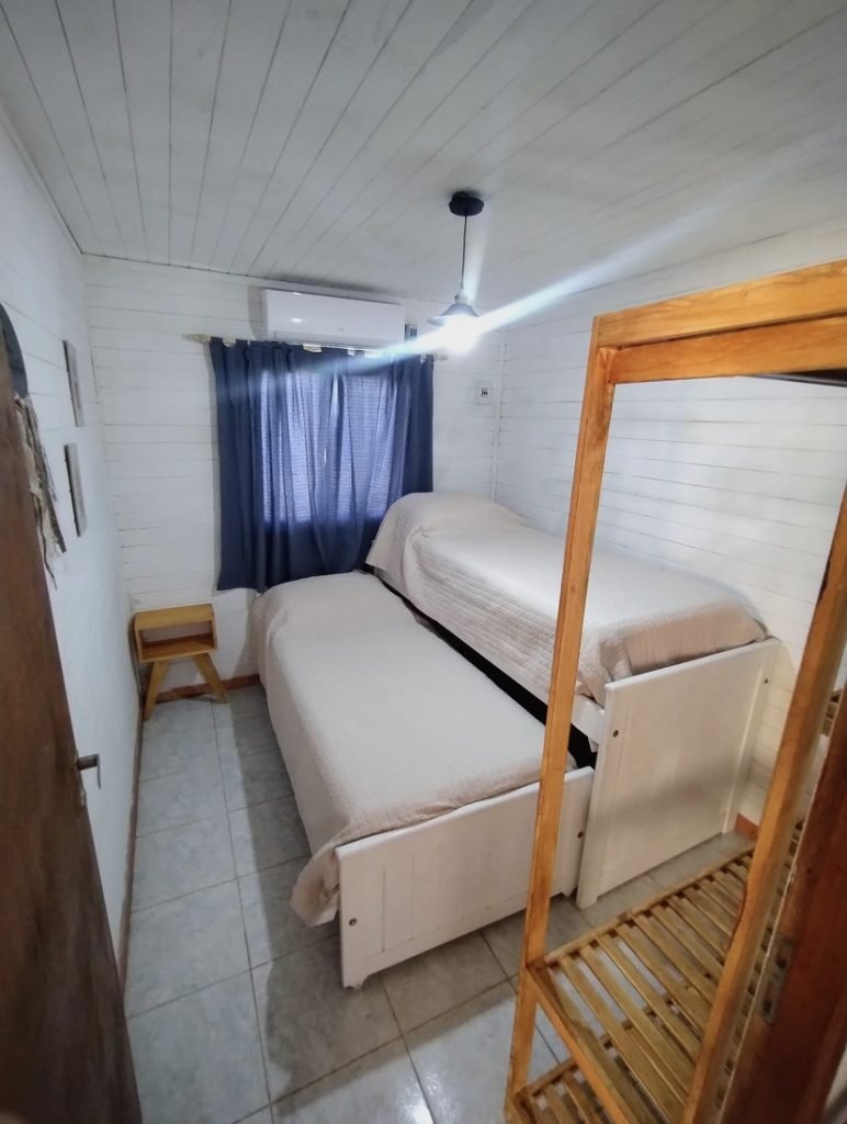 Terreno con 3 casas en Los Charruas Concordia